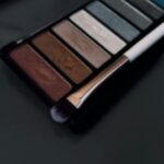 Cosmige Nude Glam Eyeshadow Palette